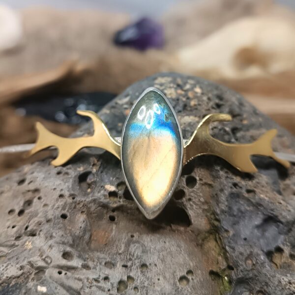 Diadème artisanal – Argent, bois de cerf, laiton & labradorite