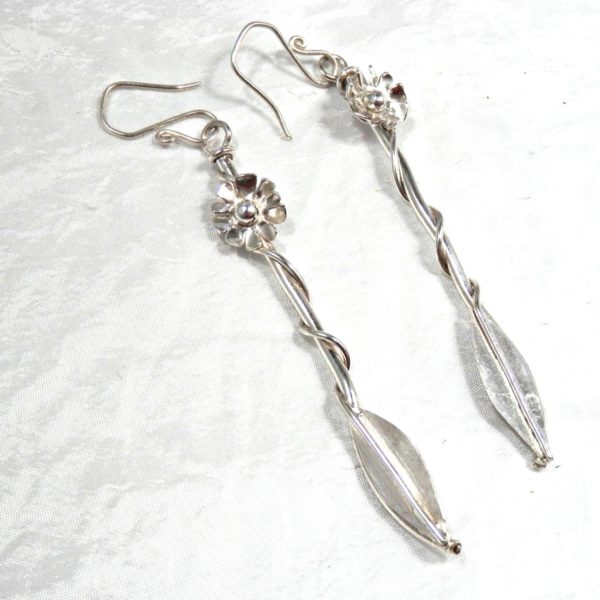 Longues boucles d'oreilles fleurs et feuilles argent massif