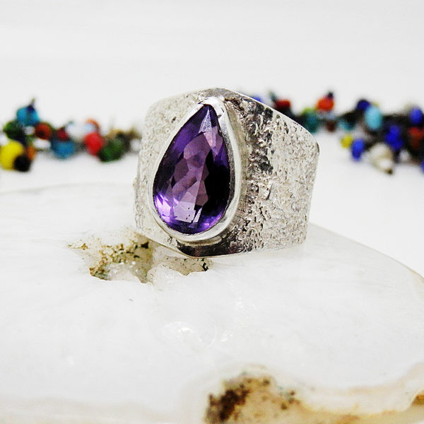 Bague design Améthyste facettée en argent T57