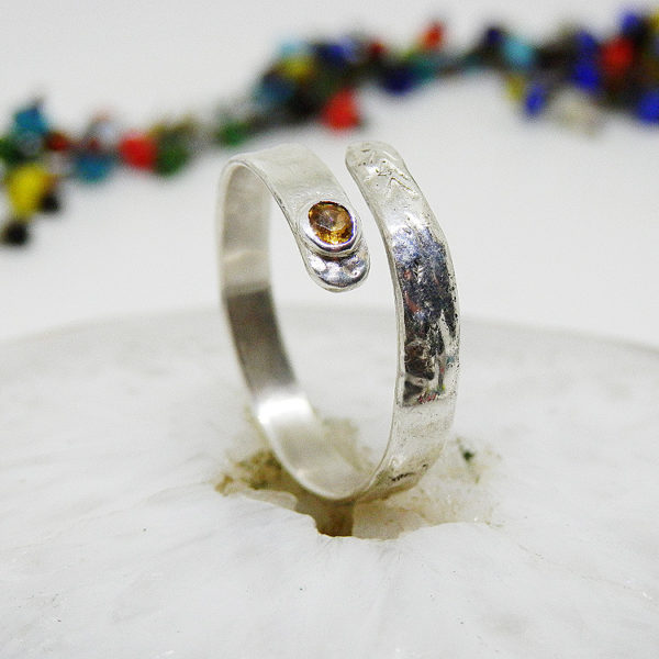 Petite bague ajustable citrine en argent
