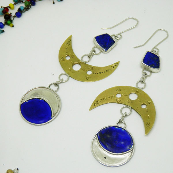 Longues boucles d'oreilles lunes et lapis lazuli, argent