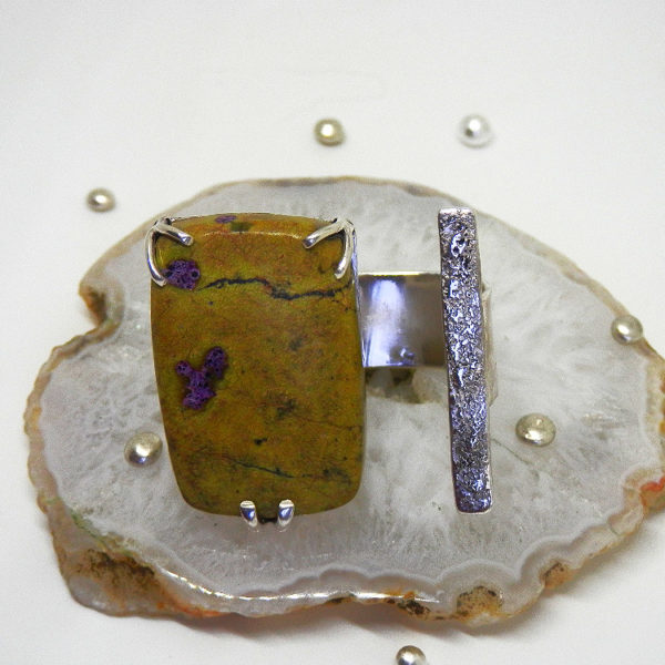 Bague Imposante argent et Atlantisite