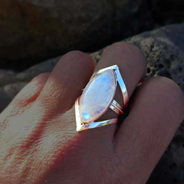 Bague design labradorite blanche argent
