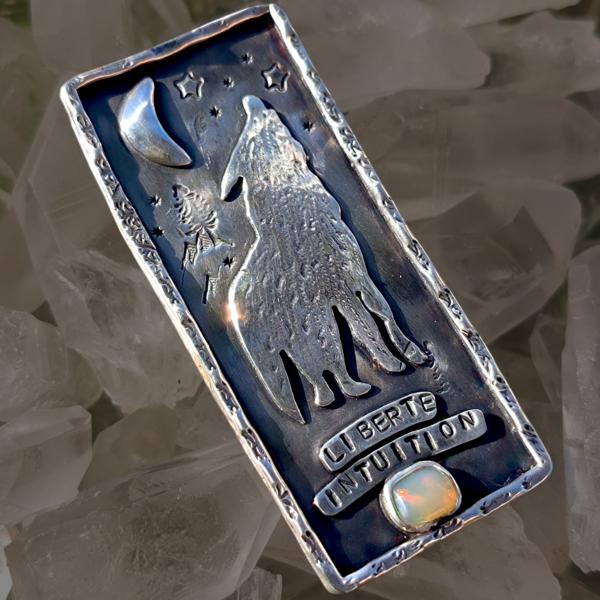 Pendentif Loup argent massif et opale